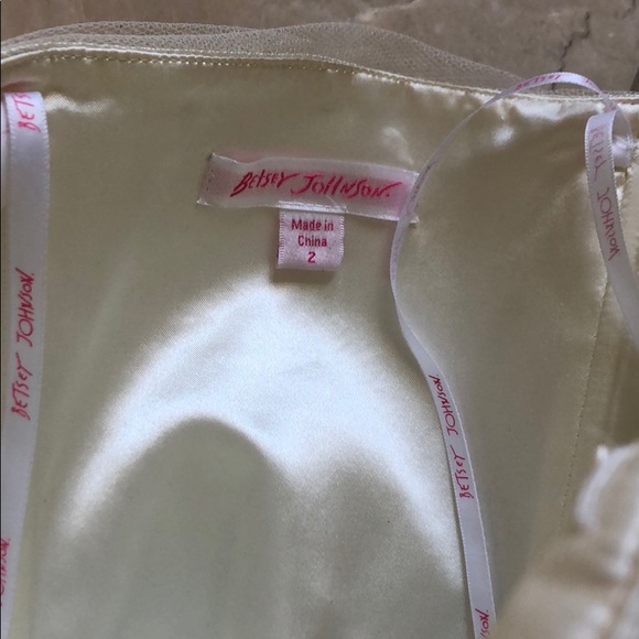 Betsey Johnson cream ruffled midi dress - Picture 3 of 6